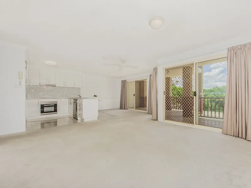 Renovated & perfect location!