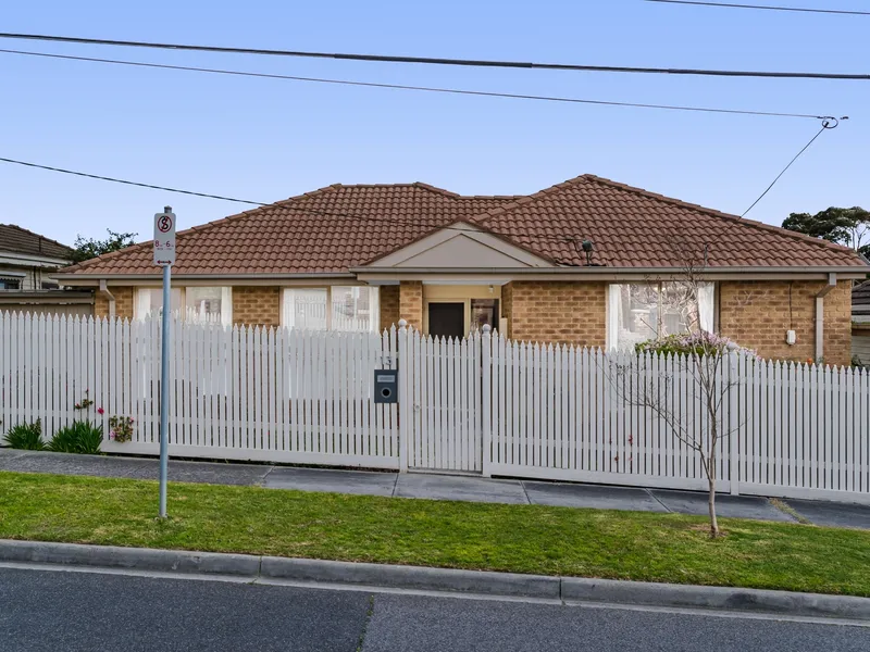 Flawless Single-level With Lifestyle Appeal