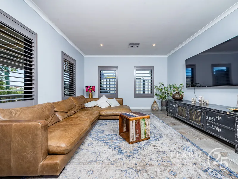 Stylish Entertainer in Mullaloo