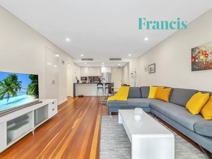 Modern Style | Central and convenient location