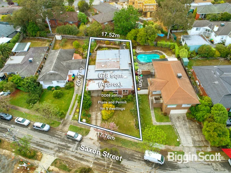 Attention Builders and Developers!!! DD08 plans and permits with five townhouses!