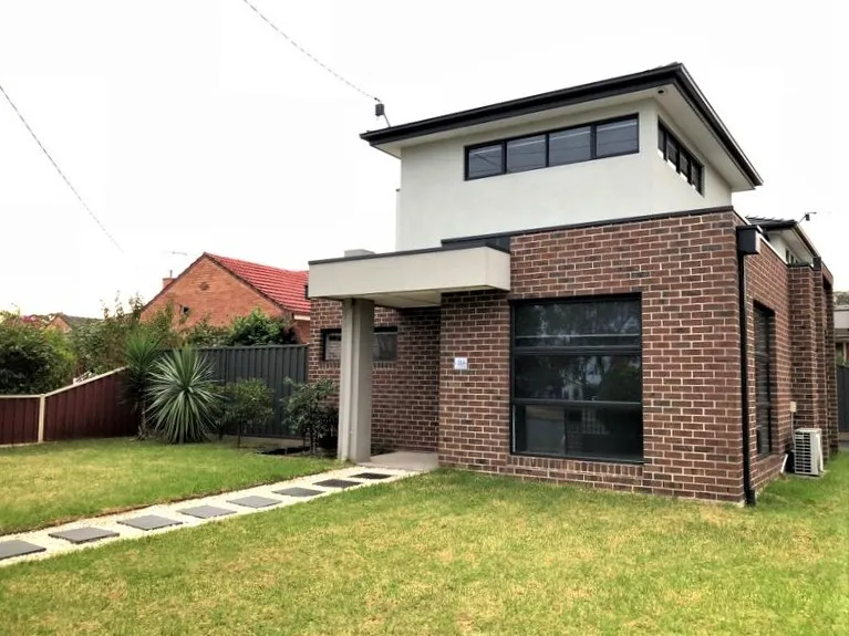 Stylish Contemporary Living!