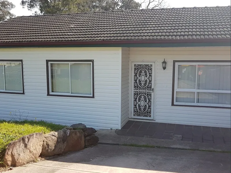 Just Renovated House - Welcome to this charming residence!