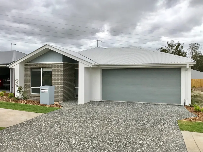 Modern 4 Bedroom home | Great Location