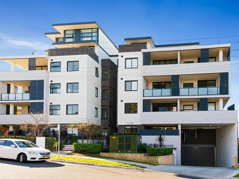 Ideally located spacious apartment!