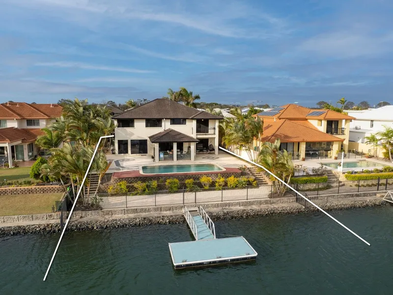 Spacious Family Home with Solar in 'Oyster Cove Estate'