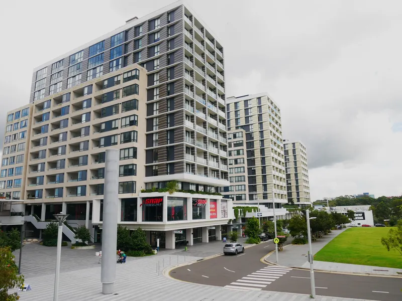 Brand NEW 1 Bed with large study + Car Space. Move in today. MUST SALE ENQUIRE NOW.