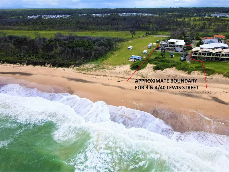 PALATIAL BEACHFRONT LIVING ON TWO TITLES