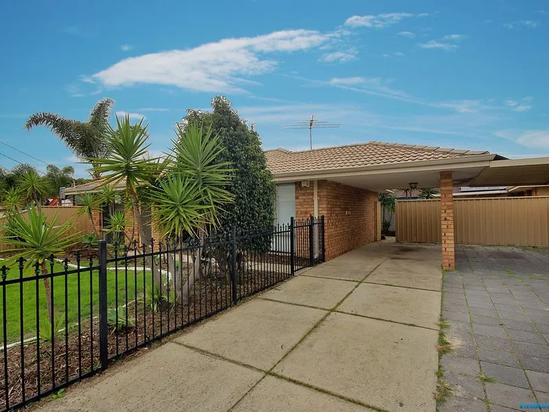 NEAT 3 BEDROOM HOME IN CUL-DE-SAC!!