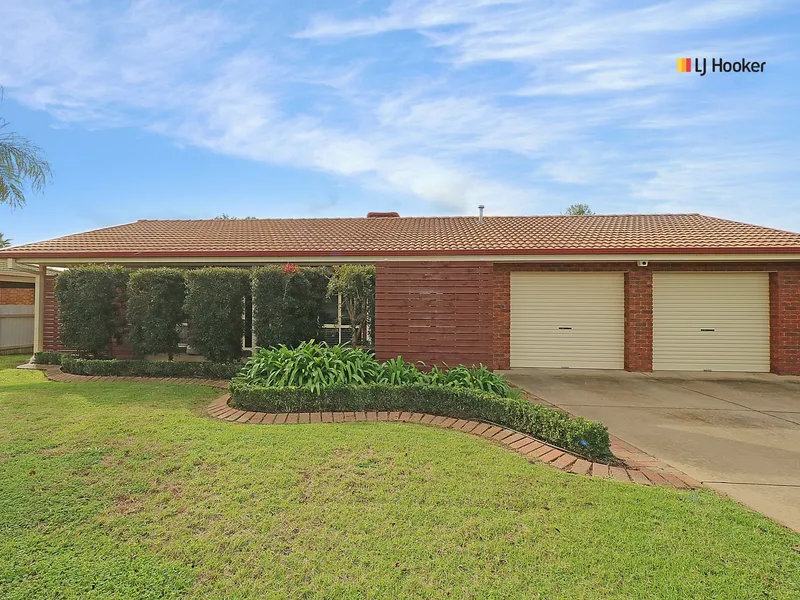 Renovated Beauty In Glenfield Park