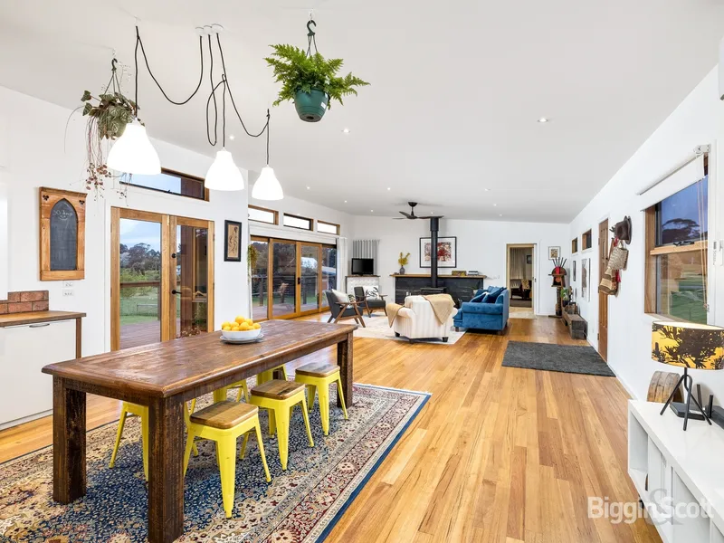 Perfectly Located between Trentham and Daylesford