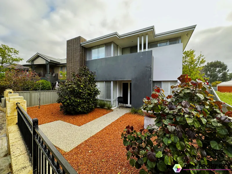 Gorgeous 4x2 Home in the Village!