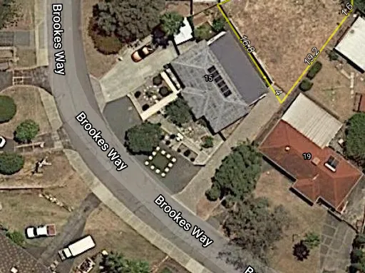 Leafy street, walking distance to everything local