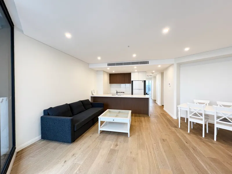 Spacious Brand New Apartment With Water And City View!