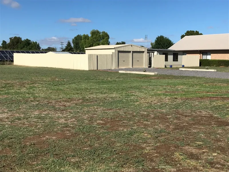 Large Corner Block with Shed Close to Town