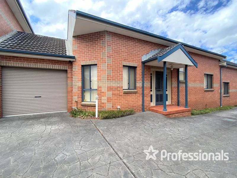 WELL PRESENTED THREE BEDROOM VILLA SITUATED IN A SMALL QUIET COMPLEX