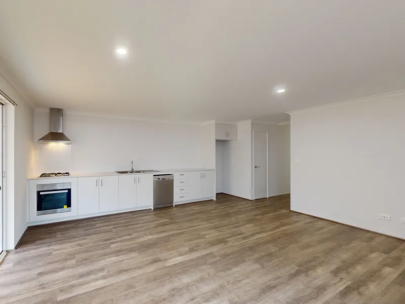 BRAND NEW ANF BEAUTIFUL