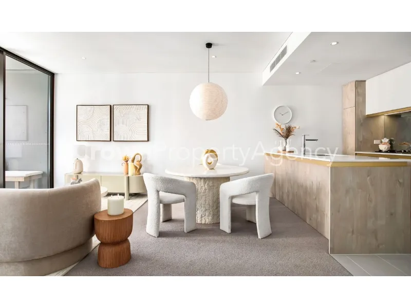 Executive Living: Unfurnished 2 Bedroom Apartment at The Grand Eastlakes, The Jewel of the East!