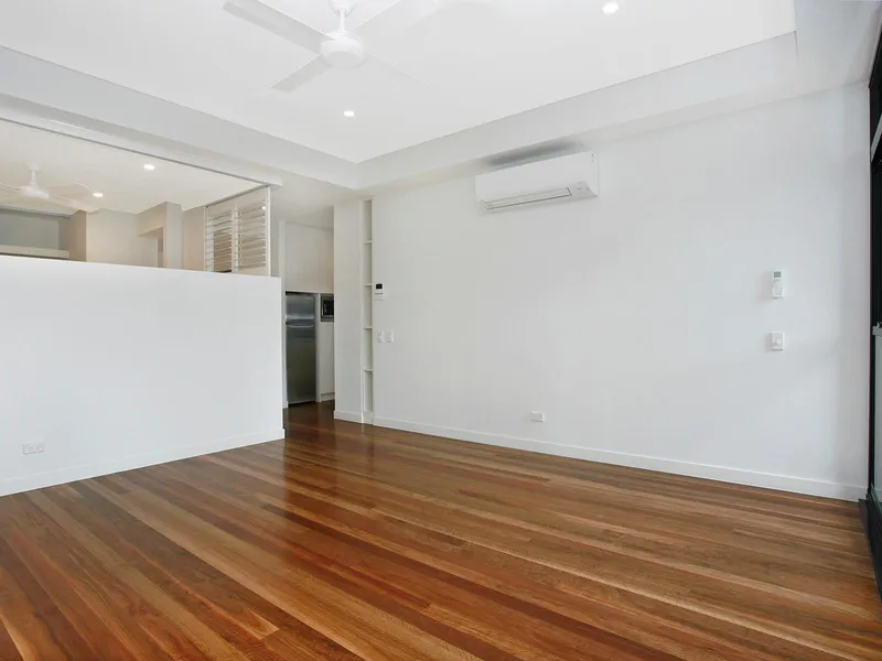 Ultra-Modern Sizeable Apartment