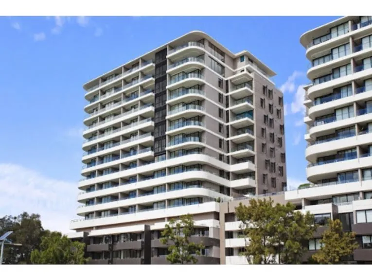 High End Two Bedroom Modern Apartment