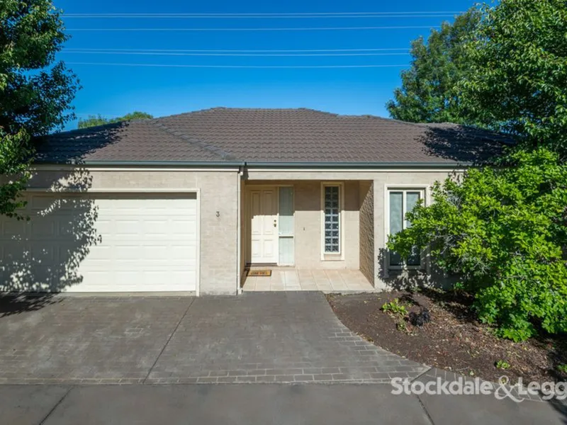 Supreme North Shepparton Townhouse With Private Courtyard