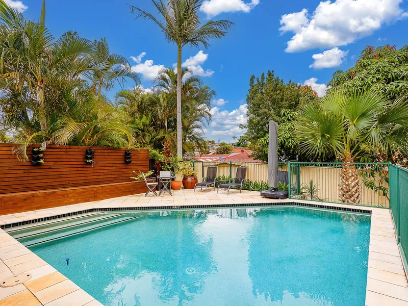 Family Home In MUDGEERABA