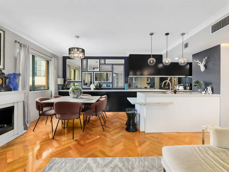 Renovated 2 bed – Ultra Convenient Location