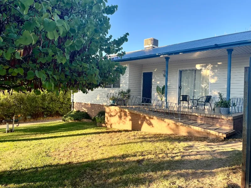 Tidy Three Bedroom House in Great Location