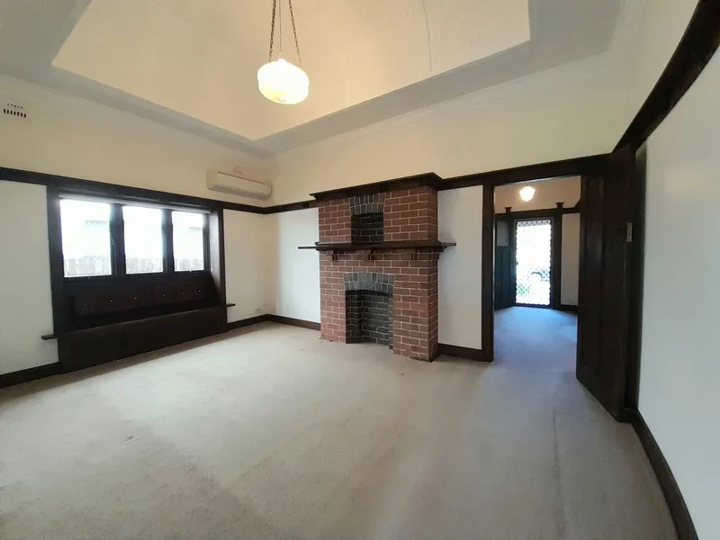 Great Location 3 br house