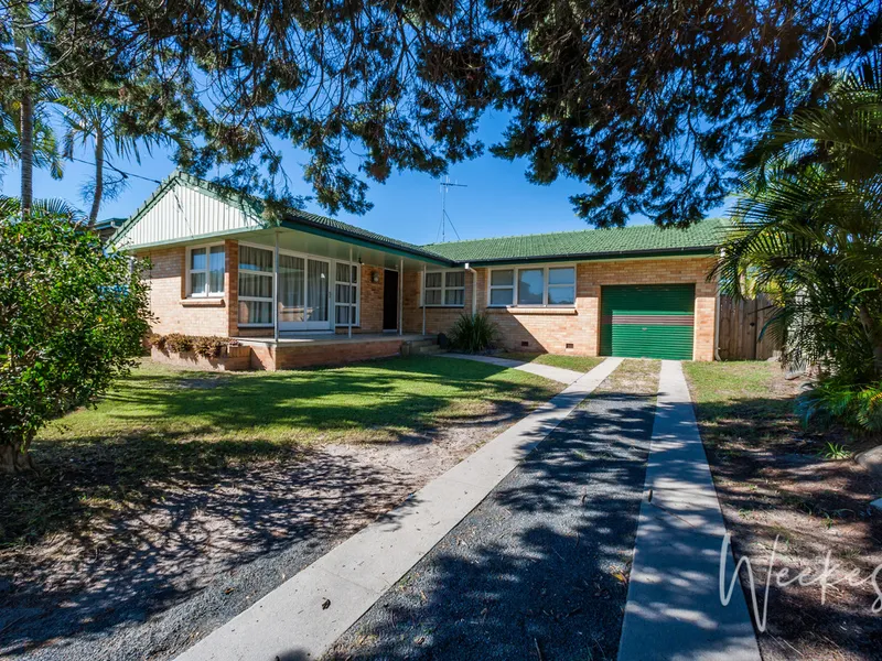 SINGLE LEVEL FAMILY HOME IN QUIET LOCATION