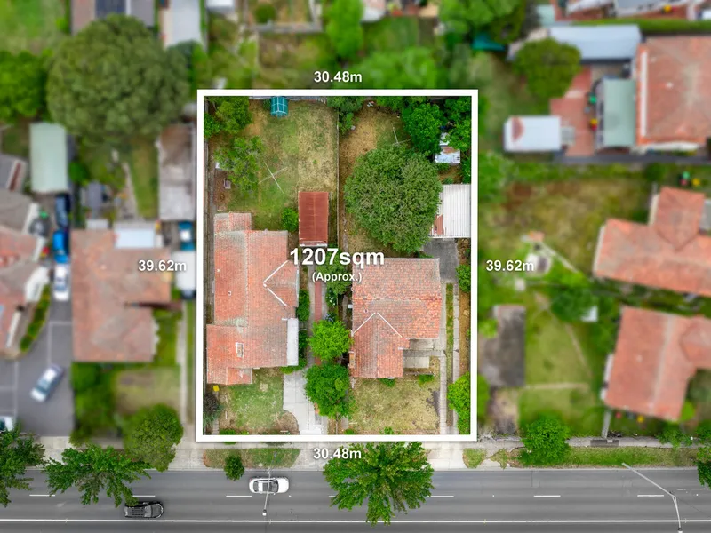 Under Offer-Multi-possibilities within Box Hill High School Zone