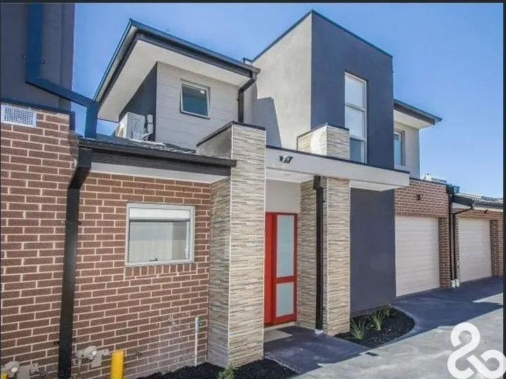 FAMILY HOME IN PERFECT LOCATION