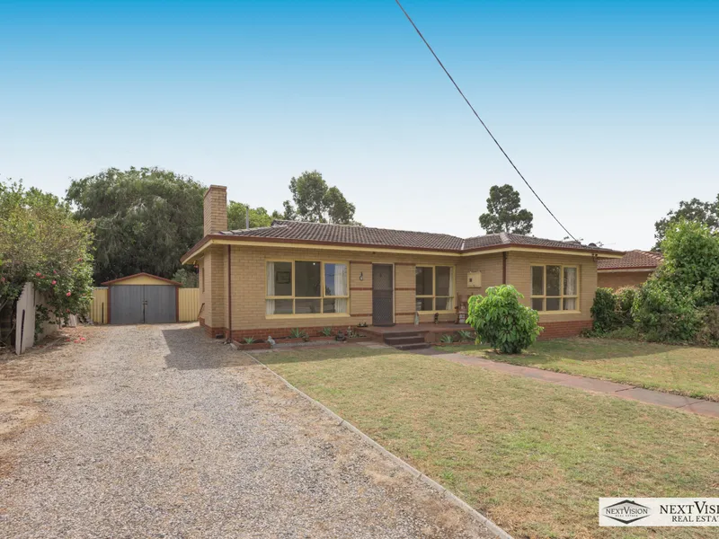 NEAT AND TIDY FAMILY HOME - 868sqm Block