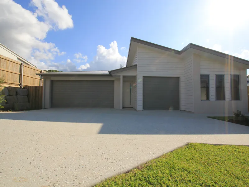 Near New! Easy, peaceful living