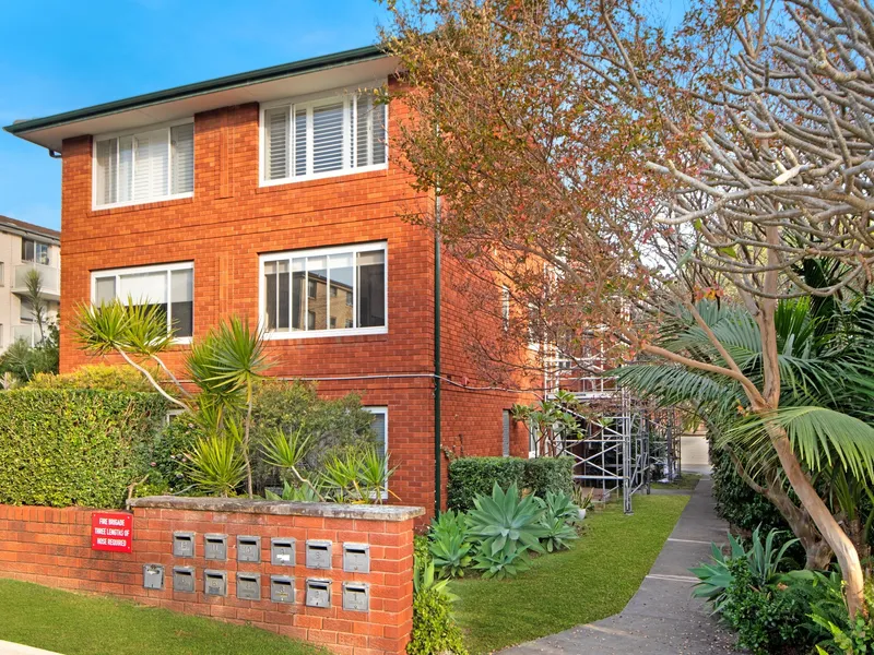 Charming Apartment in Prime Manly Vale Location