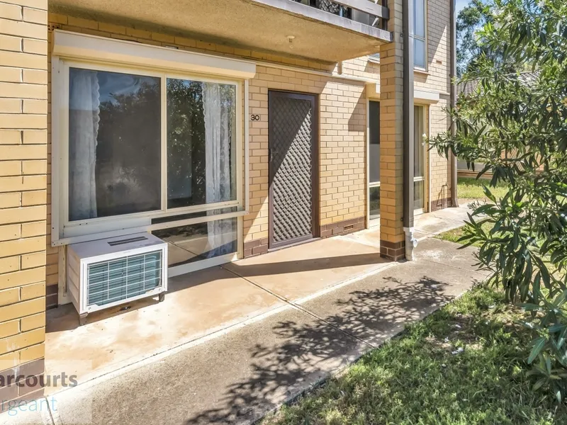 Very Clean and Tidy 2 bedroom Unit in the Heart of Salisbury