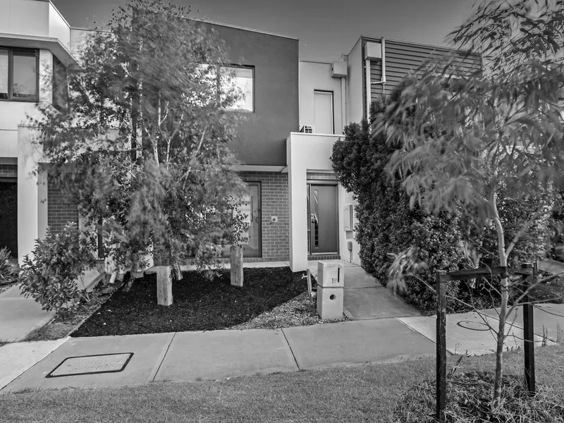 A Rare Gem in Pasadena Estate!