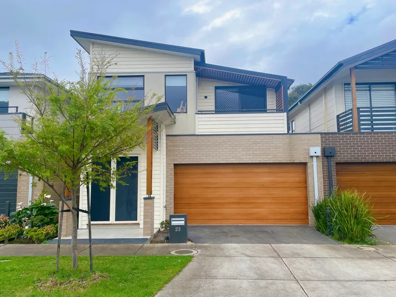Exquisite 4 Bedroom Home with Modern Elegance in Keysborough