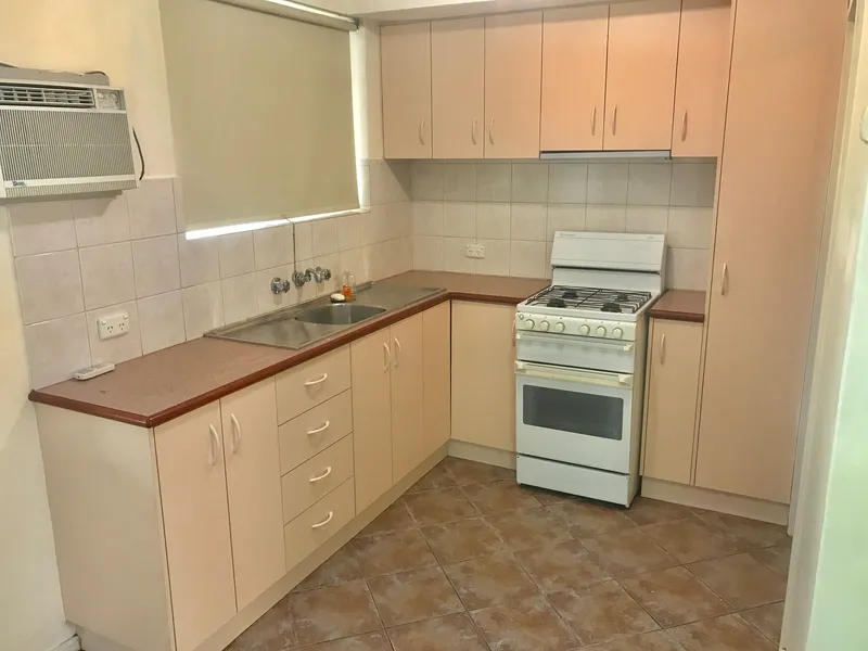 GREAT SIZE BACKYARD!!!!!