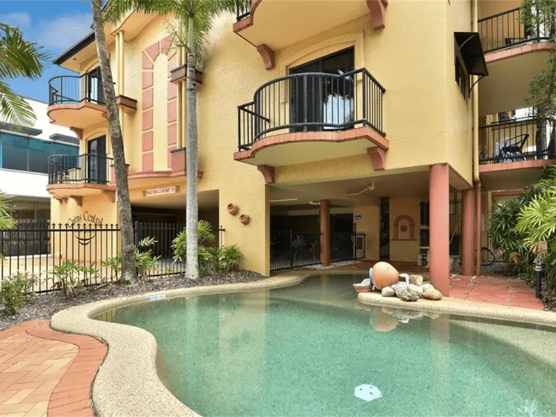 CITY LIVING WALK TO EVERYTHING + FURNISHED UNIT