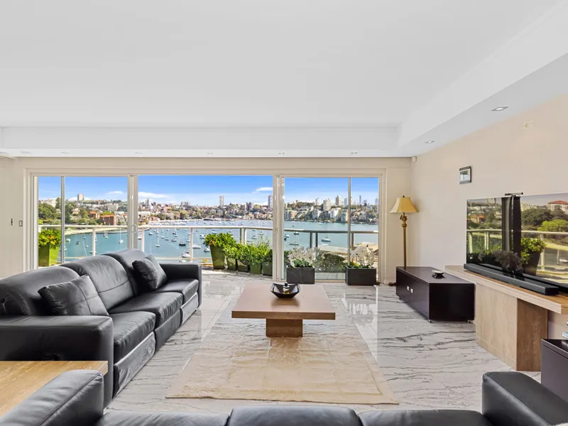 Grand Harbour Front Residence in Boutique Block.