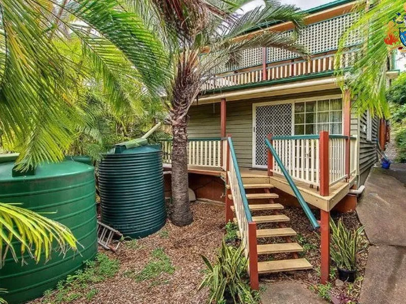 FURNISHED ROOM • ALL BILLS INCLUDED • PERFECT LOCATION