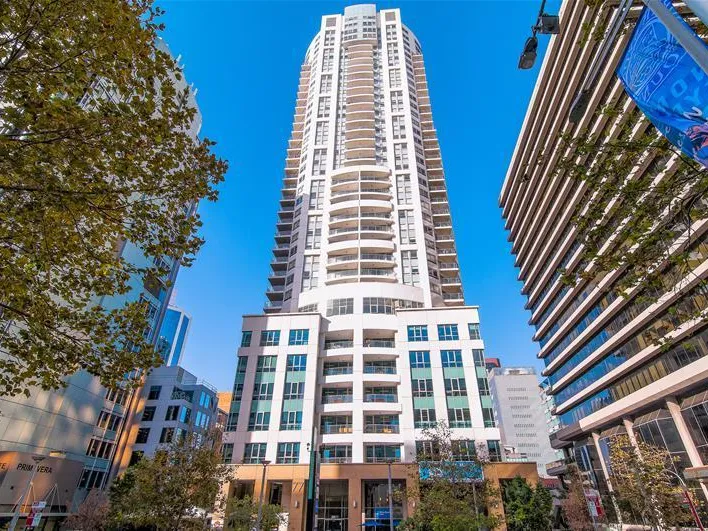 FULLY FURNISHED OPEN PLAN STUDIO IN NORTH SYDNEY
