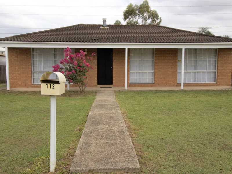 IMMACULATE FAMILY HOME!