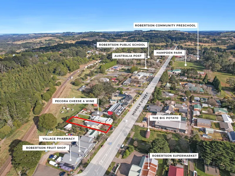 VERSATILE COMMERCIALLY ZONED COTTAGE