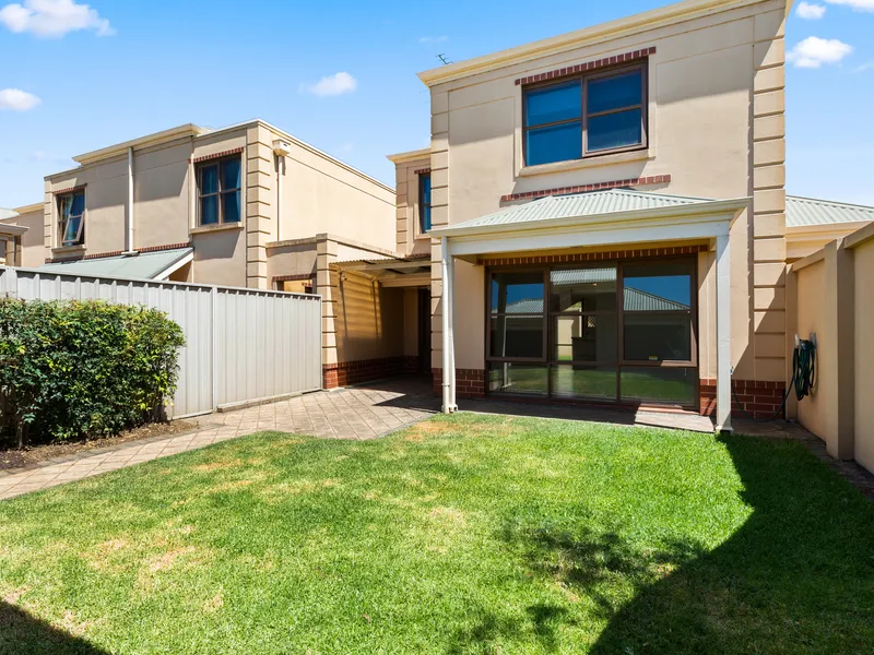 Delightful townhome with all the trimmings