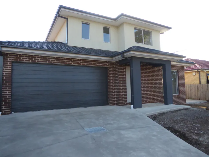 Quality built  townhouse in great location!