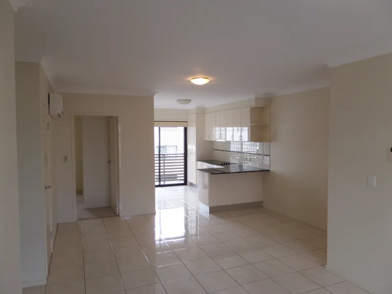 MODERN UNIT IN UP&COMING LUTWYCHE