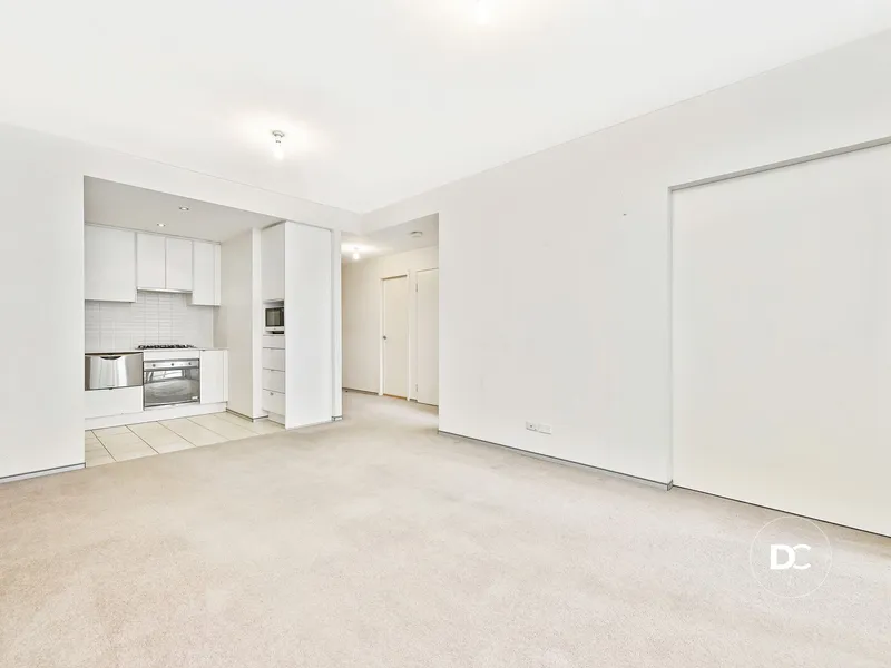 CLEAN, CONTEMPORARY & CENTRAL