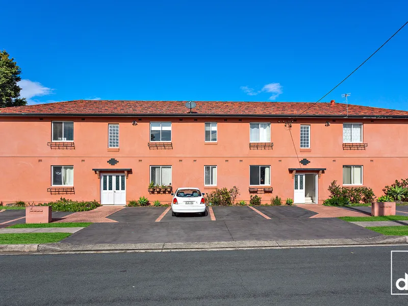 BEACH SIDE ONE BEDROOM UNIT